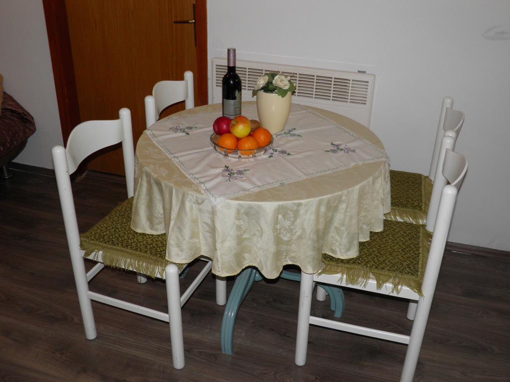 Apartment Nevia A/5 Пореч Екстериор снимка